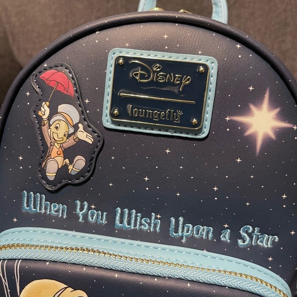 Loungefly Disney Pinocchio backpack - Picture 4 of 9